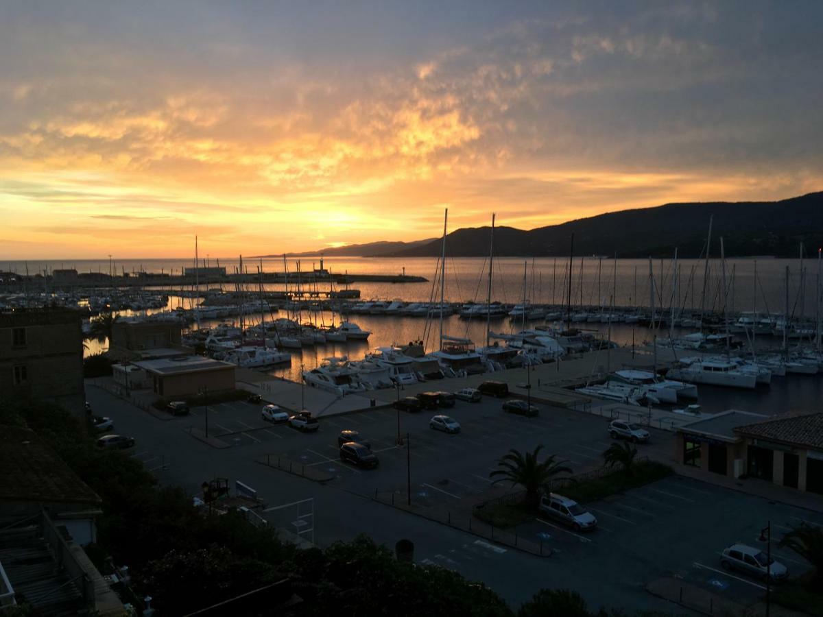 Grand appartement style loft bord de mer Propriano  Eksteriør billede